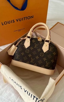 LOUIS VUITTON  ✨