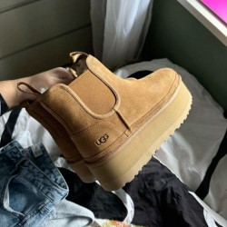 UGG CHELSEA TABA PLATFORM✨(ithal)