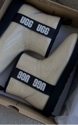 UGG ŞEFFAF BEYAZ✨ (ithal)