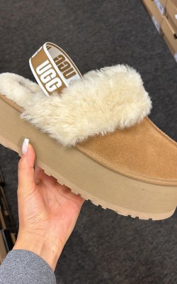 UGG FUNKETTE TABA✨ (ithal)