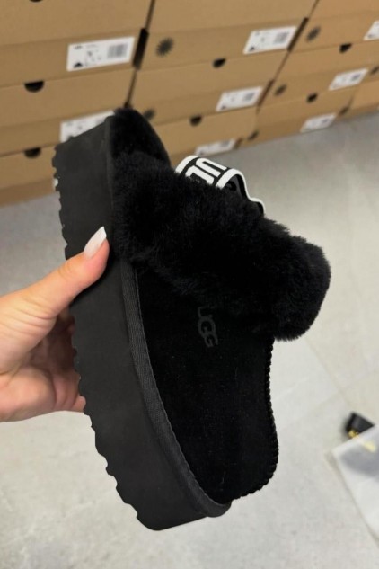 UGG FUNKETTE SİYAH✨ (ithal)
